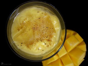 blog-recepty-napoje-letne-mangove-lassi
