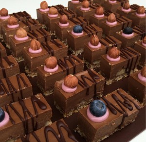 foodblog-recepty-befresh-raw-sladkosti-cokobananovy-raw-kolac