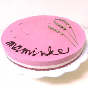 foodblog-befresh-recepty-raw-sladkosti-torta-levandulovo-cviklova