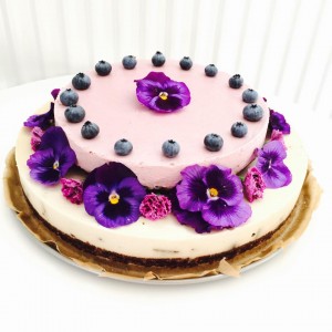 foodblog-befresh-recepty-raw-sladkosti-torta-svadobna-vanilkova-jahodova