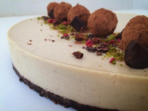 foodblog-befresh-recepty-raw-sladkosti-vanilkova-brownie-torta