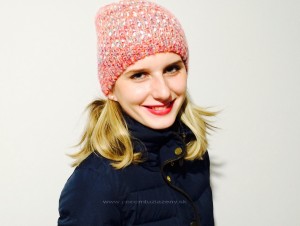 blog-o-mode-fashionblog-stylova-zimna-ciapka-oneil-cervena