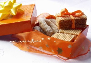 foodblog-blog-o-vareni-vianocne-pecenie-grilaz-vanilkove-rozky-ywettrecepty