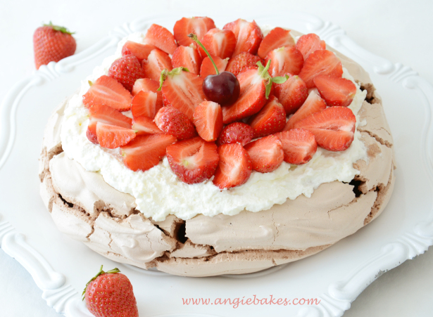 blog-foodblog-recepty-angie-bakes-cokoladova-pavlova-torta