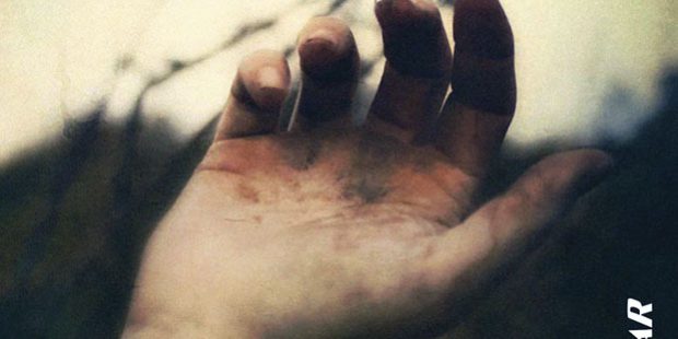 kniha Zamlcana pravda